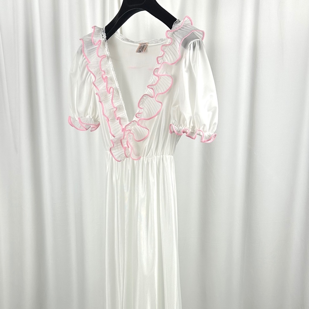 Vintage Bloomies Ivory Ruffle Nightgown Romantic Maxi Small - Picture 10 of 16